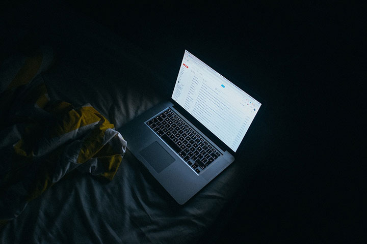 Avoid signing up for emails that offer you daily deals.