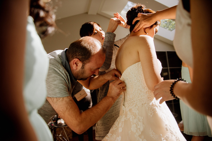 Syrian refugee in Canada 4 days averts woman’s wedding dress malfunction - image