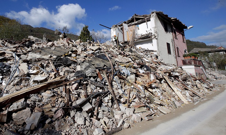 A collapsed house is seen after an earthquake in Borgo Sant’Antonio near Visso, central Italy, October 27, 2016. REUTERS/Max Rossi