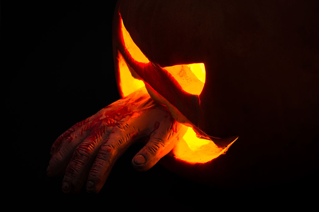 Unique pumpkin display ideas for Halloween - image