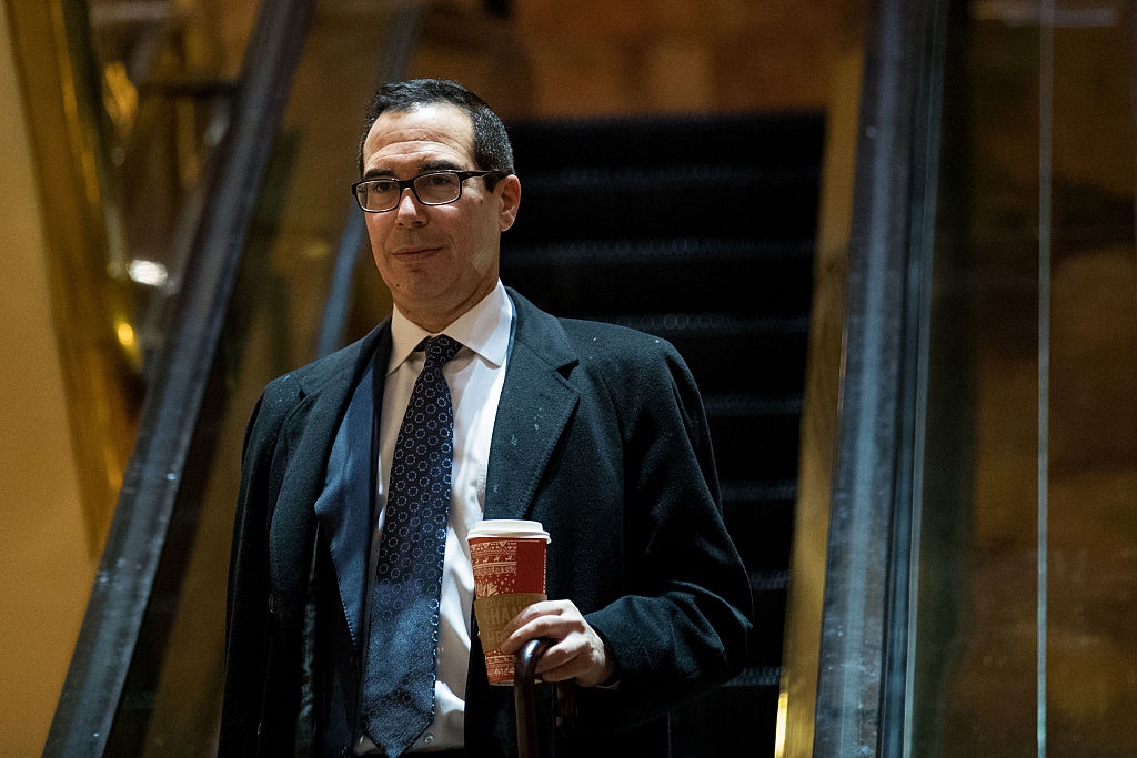 Steven Mnuchin arrives at Trump Tower, November 15, 2016 in New York City. 
