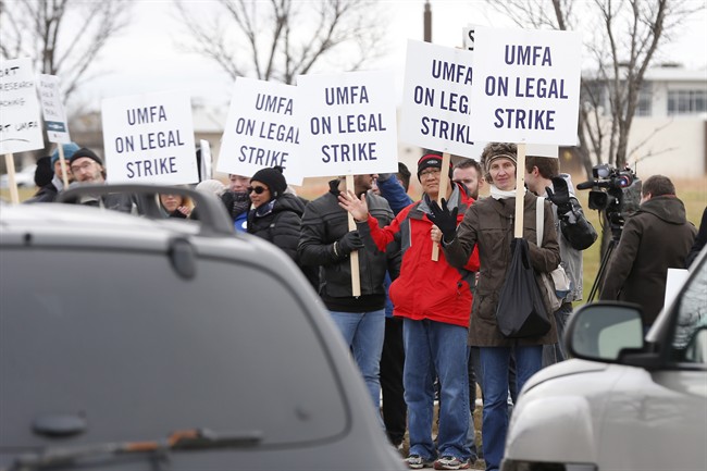 University of Manitoba Faculty Association (UMFA) went on strike and hit the picket lines at the entrance to the university in Winnipeg in November 2016. UMFA members voted to ratify an agreement reached between the school and the union earlier this week - taking the threat of a teacher strike off the table.