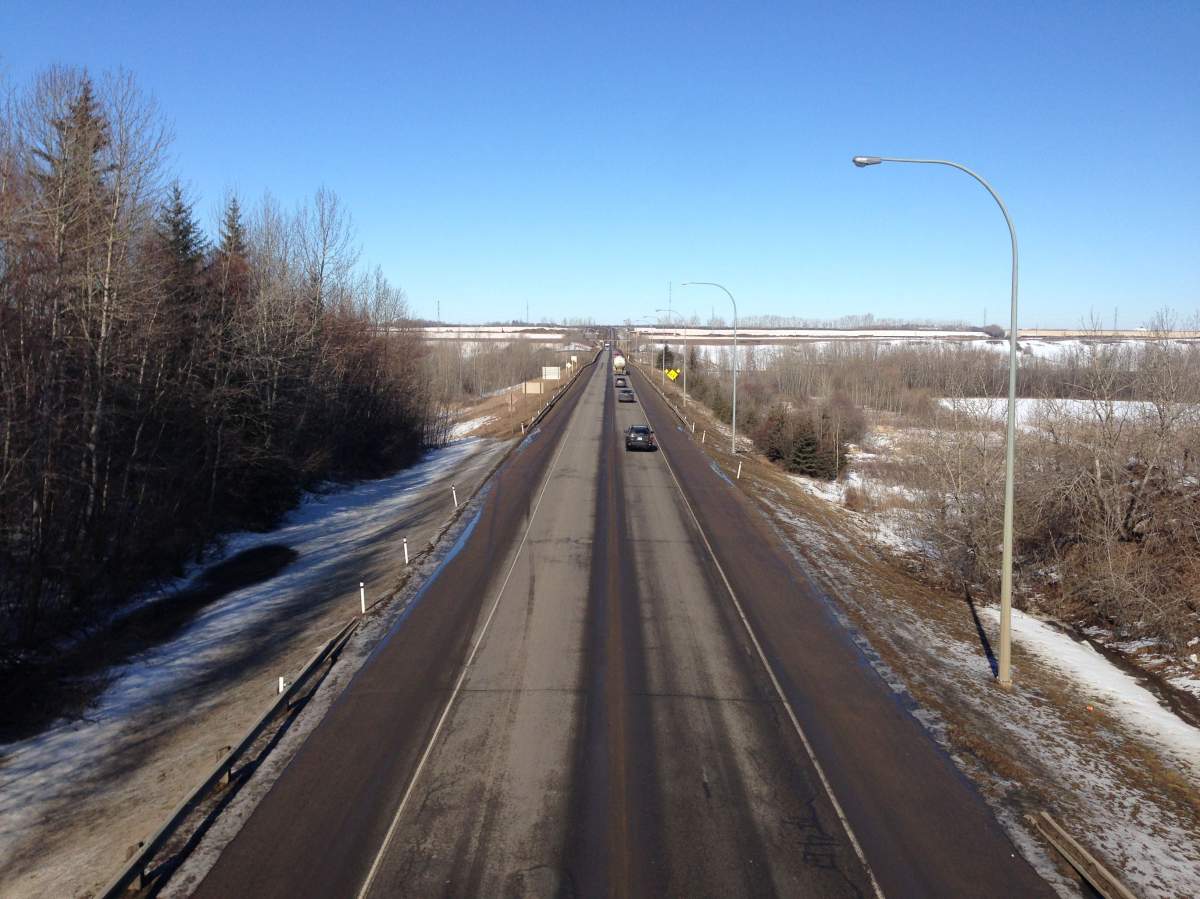 Alberta Budget 2017 includes funding for the twinning of the Highway 15 bridge near Fort Saskatchewan