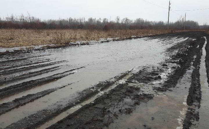 The Paul First Nation – located about 70 kilometres west of Alberta\’s capital – confirmed a local state of emergency was declared on April 19, 2017 because flooded roads have made it nearly impossible for residents to access clean water or for emergency vehicles and school buses to get through.