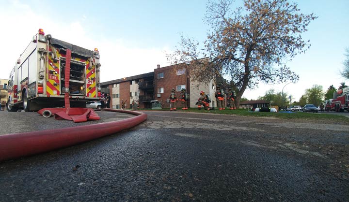 Saskatoon firefighters were called to an apartment fire on Sunday evening in the Massey Place neighbourhood.