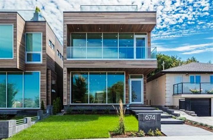 2: 674 Saskatchewan Cres. E, Saskatoon - $3,250,000 (3 bedrooms, 3 bathrooms)