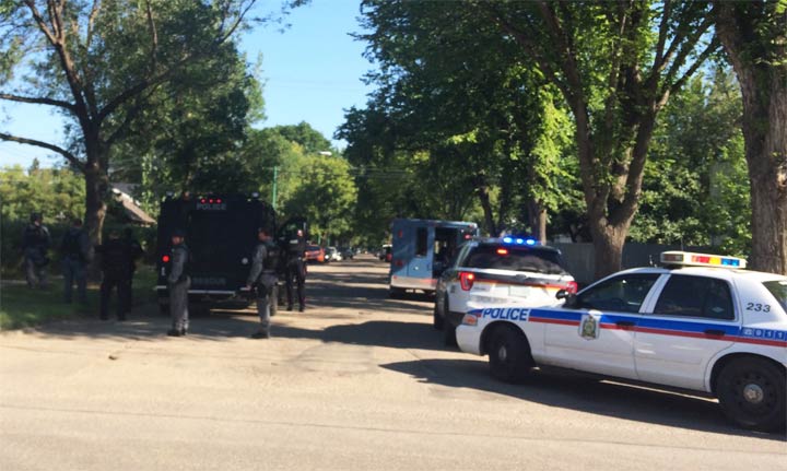Police have a 26-year-old man, who was barricaded inside a Saskatoon house for five hours, in custody.