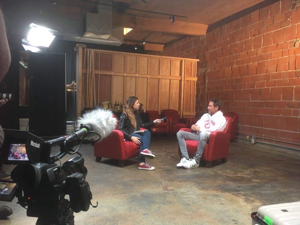 Behind the microphone with David Duchovny - image