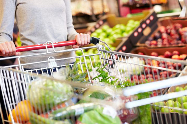 A police officer in Arkansas sparked rumours online that traces of fentanyl on shopping carts can cause overdoses.