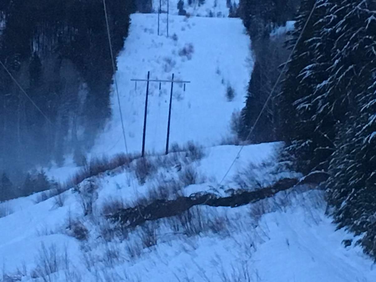 Cause of large power outage in the Boundary area determined - image