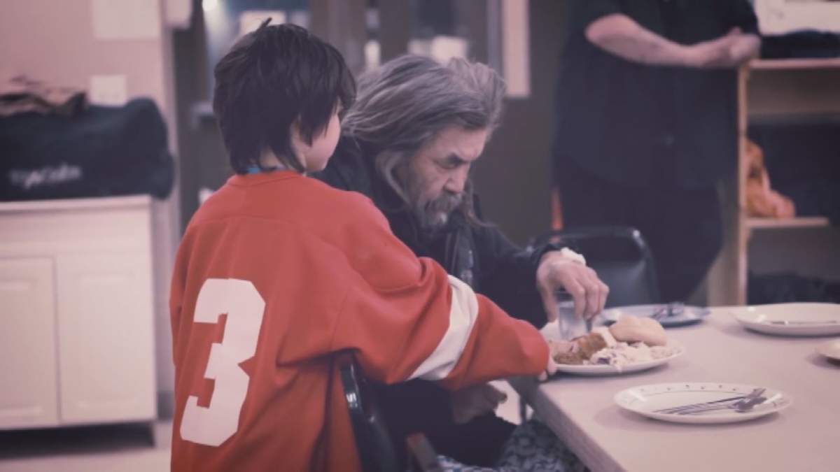 Manitoba hockey team in national contest for helping the community - image