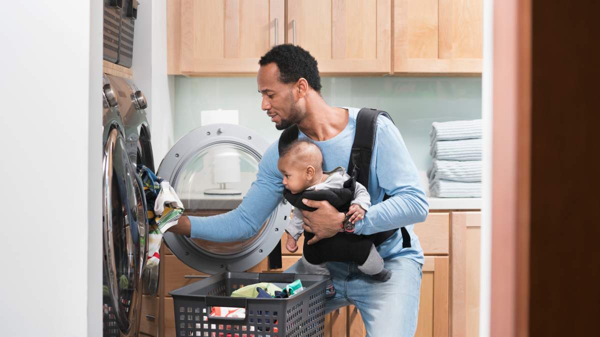 The Liberals are mulling a non-transferable parental leave for new dads.