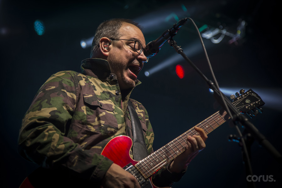 © MIKE S FOWLER 2018
https://www.instagram.com/mikesfowler_concertphotos/.