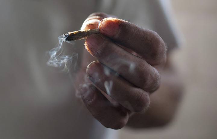 Ahead of the legalization of marijuana later this year, some are raising concerns that admitting to past use could lead to American border guards barring people from entering the United States.