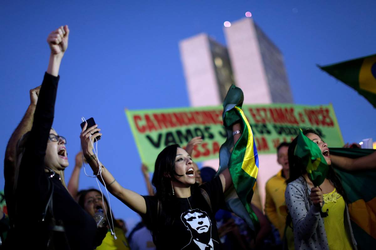 People attend a protest in support of the truck drivers' strike and against Brazil President Michel Temer's government in Brasilia, Brazil, May 28, 2018. REUTERS/Ueslei Marcelino.