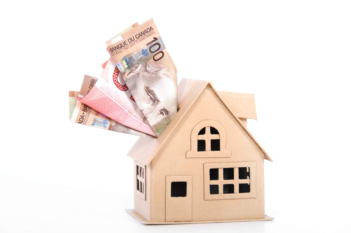 Canadians with an existing home equity lines of credit (HELOCs) may have trouble obtaining a new mortgage, even if they have no balance on their credit line.