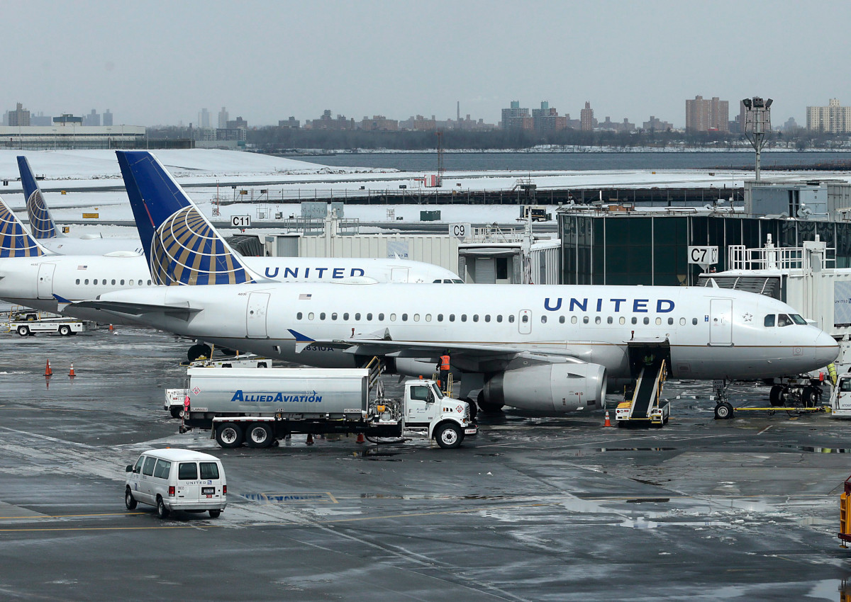  In this March 15, 2017, file photo, United Airlines jets sit on the tarmac at LaGuardia Airport in New York. 