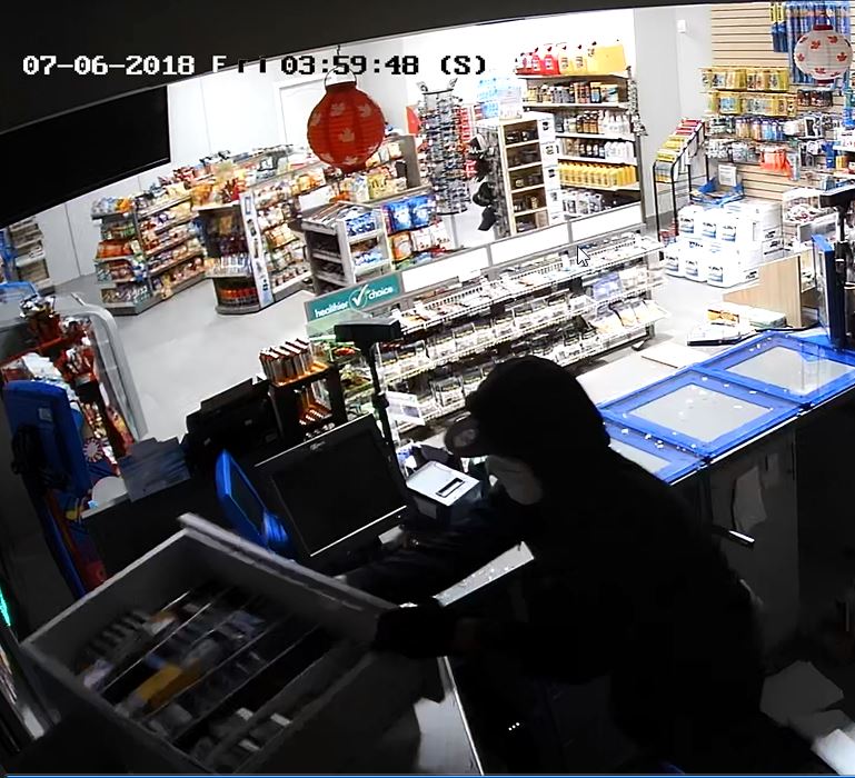 Halton police release photos of suspects in cigarette thefts - image