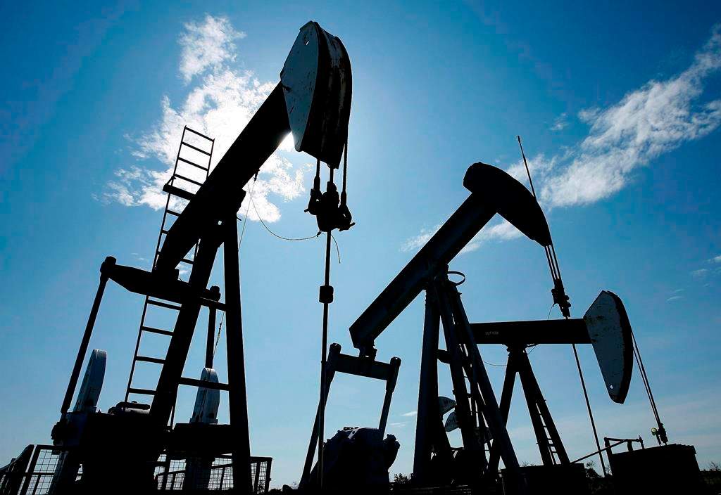 Manitoba ranked sixteenth overall as places to invest in oil and gas.