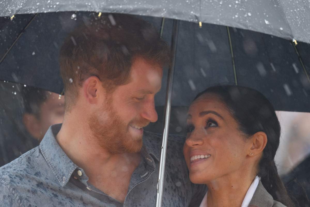 Prince Harry, Duke of Sussex and Meghan, Duchess of Sussex visit Victoria Park on Oct. 17, 2018 in Dubbo, Australia.