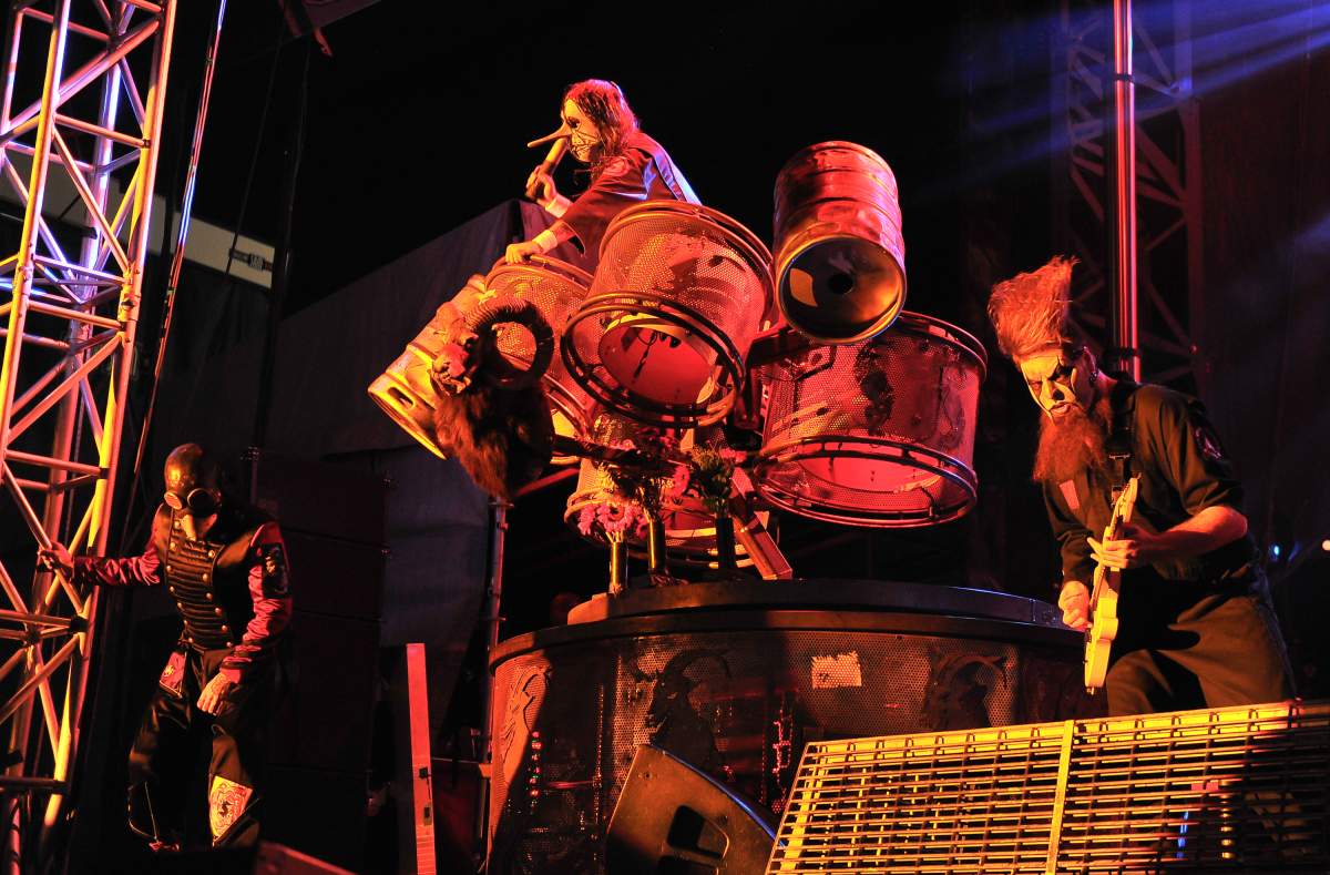 (R) Jim Root of Slipknot performs at the 2015 Monster Energy Aftershock Festival at Gibson Ranch County Park on Oct. 24, 2015 in Sacramento, Calif.