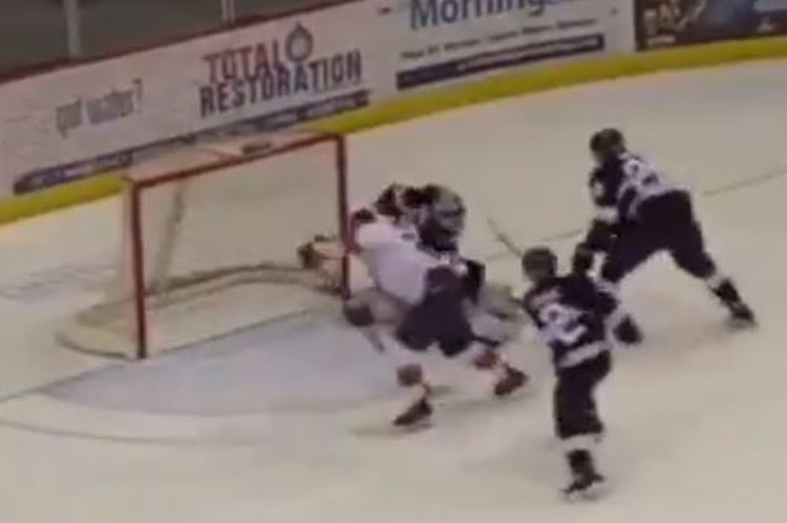 Teddy Wooding scores for the Vernon Vipers on Tuesday, April 2 at Kal Tire Place. 
