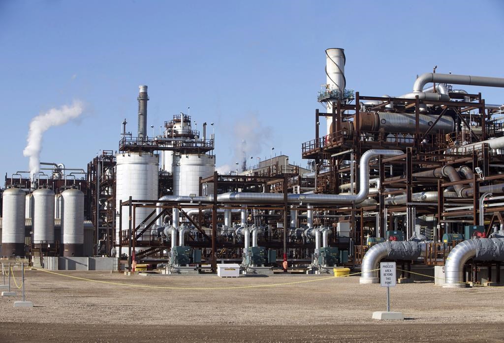 Quest carbon capture and storage facility in Fort Saskatchewan Alta, on Friday November 6, 2015. Shell Canada says the Quest carbon capture and storage project at the Scotford Upgrader north of Edmonton has reached the milestone of four million tonnes of stored carbon dioxide, equivalent to the annual emissions of about one million cars.