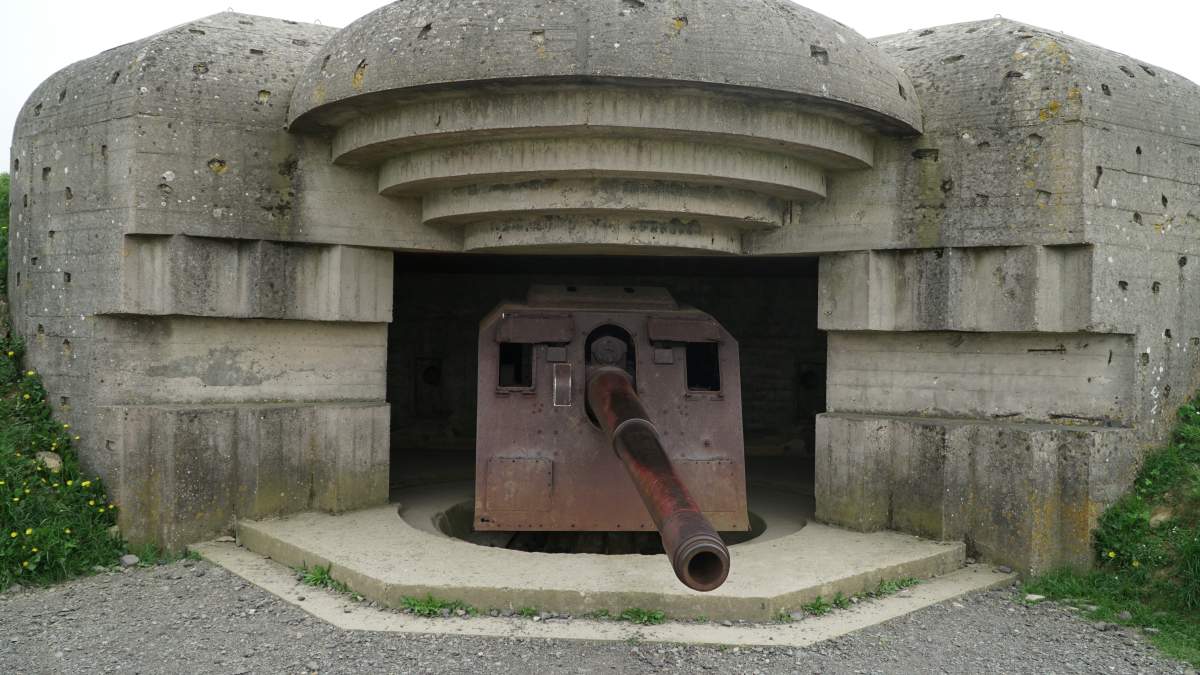 The Longues-sur-Mer artillery battery sits on a 60 m cliff overlooking the sea in Normandy, France. It formed a part of the Nazis’ Atlantic Wall and remains intact.