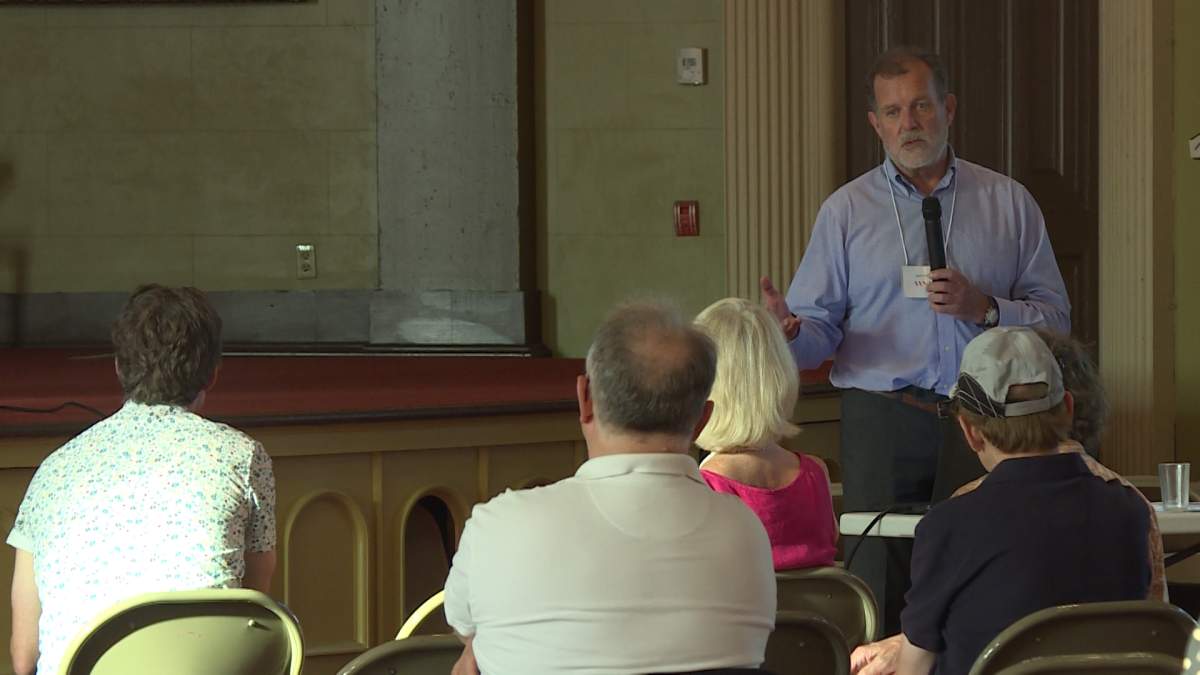 The City of Kingston listens to local resident's concerns about how to improve their neighbourhoods.