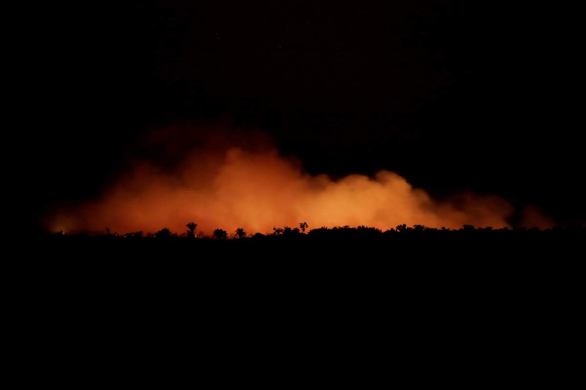 Smoke billows during a fire in an area of the Amazon rainforest near Humaita, Amazonas State, Brazil, Brazil August 17, 2019. Picture Taken August 17, 2019. REUTERS/Ueslei Marcelino