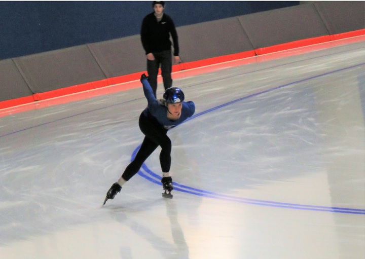 Emma Langstrom speed skating