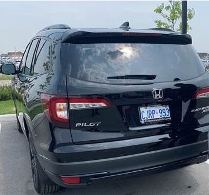 Peel Regional Police searching for a stolen 2019 Honda Pilot with licence plate # CJRP 993.