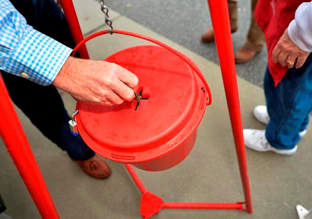 Just days remain in the Guelph Salvation Army's Christmas Kettle campaign. Over $290,000 has been raised as the Christmas Eve deadline approaches.