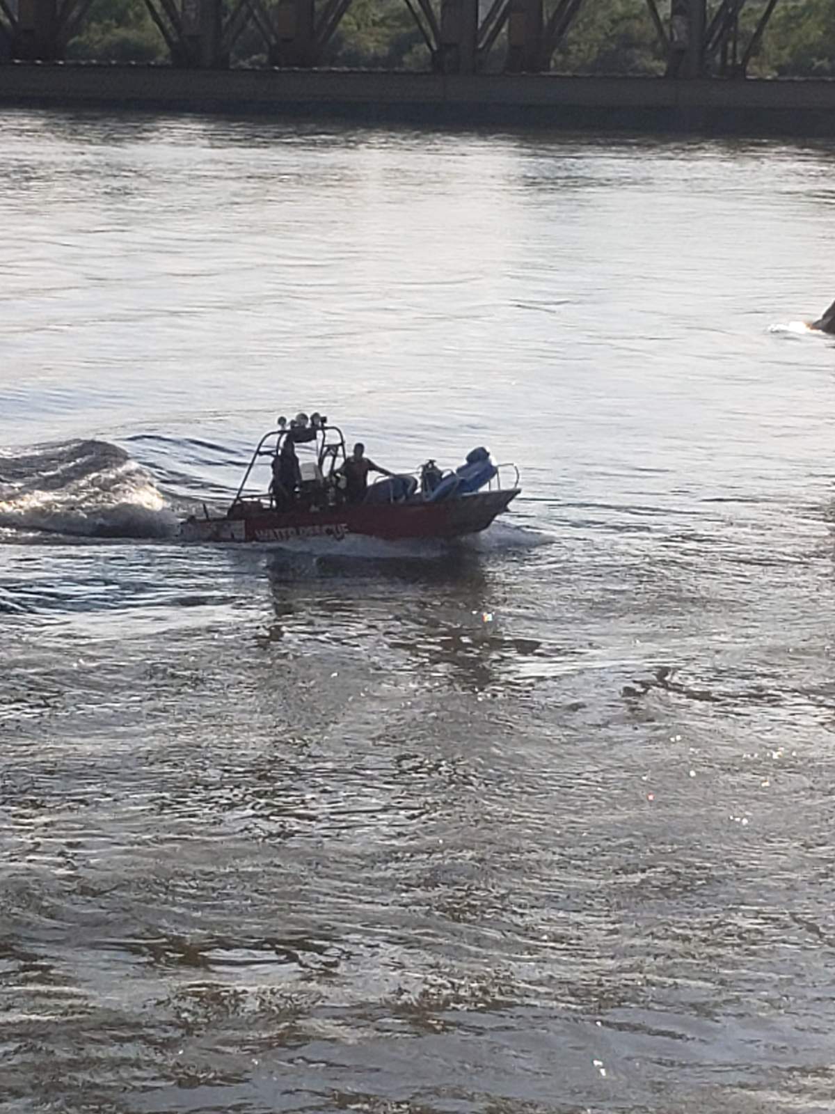 Saskatoon Fire Department rescuing people in the river.
