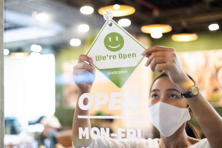 Most private sector employees do not need to be vaccinated under provincial rules, despite customers having to provide proof of vaccination upon entering. 