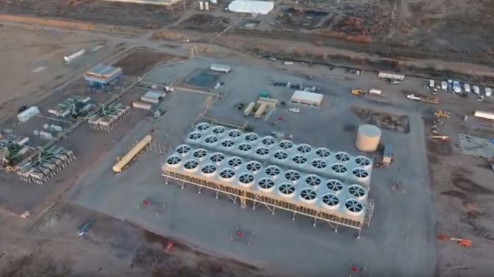 A photo of the Lightning Dock Geothermal Power Plant in New Mexico.