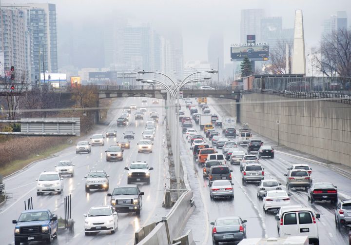 Vehicles makes there way into and out of downtown Toronto along the Gardiner Expressway in Toronto on Thursday, November 24, 2016.