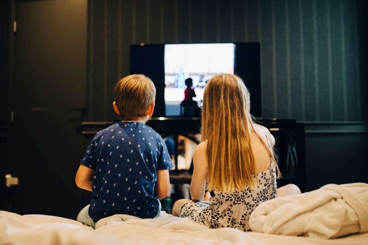 Ottawa Tourism and RBC Bluesfest, with funding from the Ontario Government, are putting on a concert series inside 20 Ottawa hotels next month.