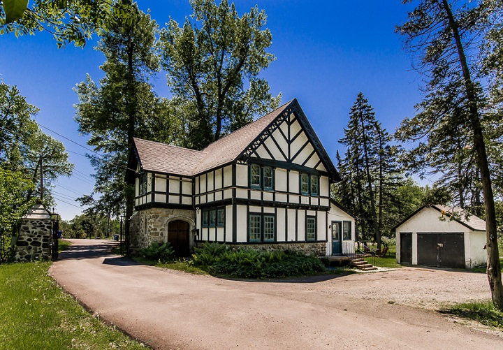 A smaller adjoining building on the property. Courtesy Joseph Montanaro