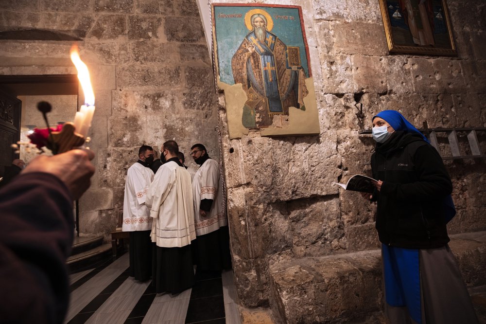 Singing hymns through masks, Christians celebrate 2nd Easter amid COVID-19 pandemic - image