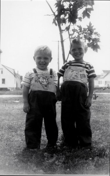 Photo of Glynn Wortman (left) and Paul Wortman (right). Taken approximately 1953.