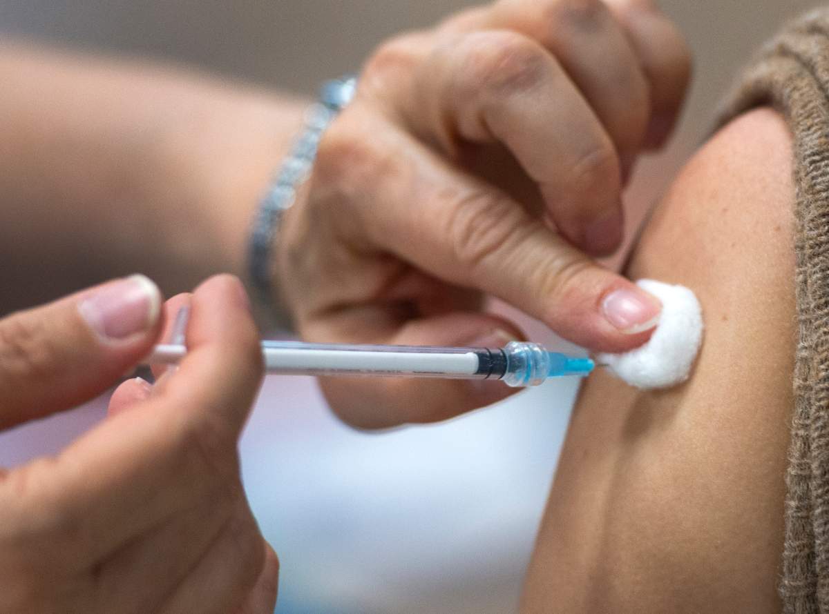 The HKPR District Health Unit reports 61 active cases of COVID-19 on May 6, 2021.