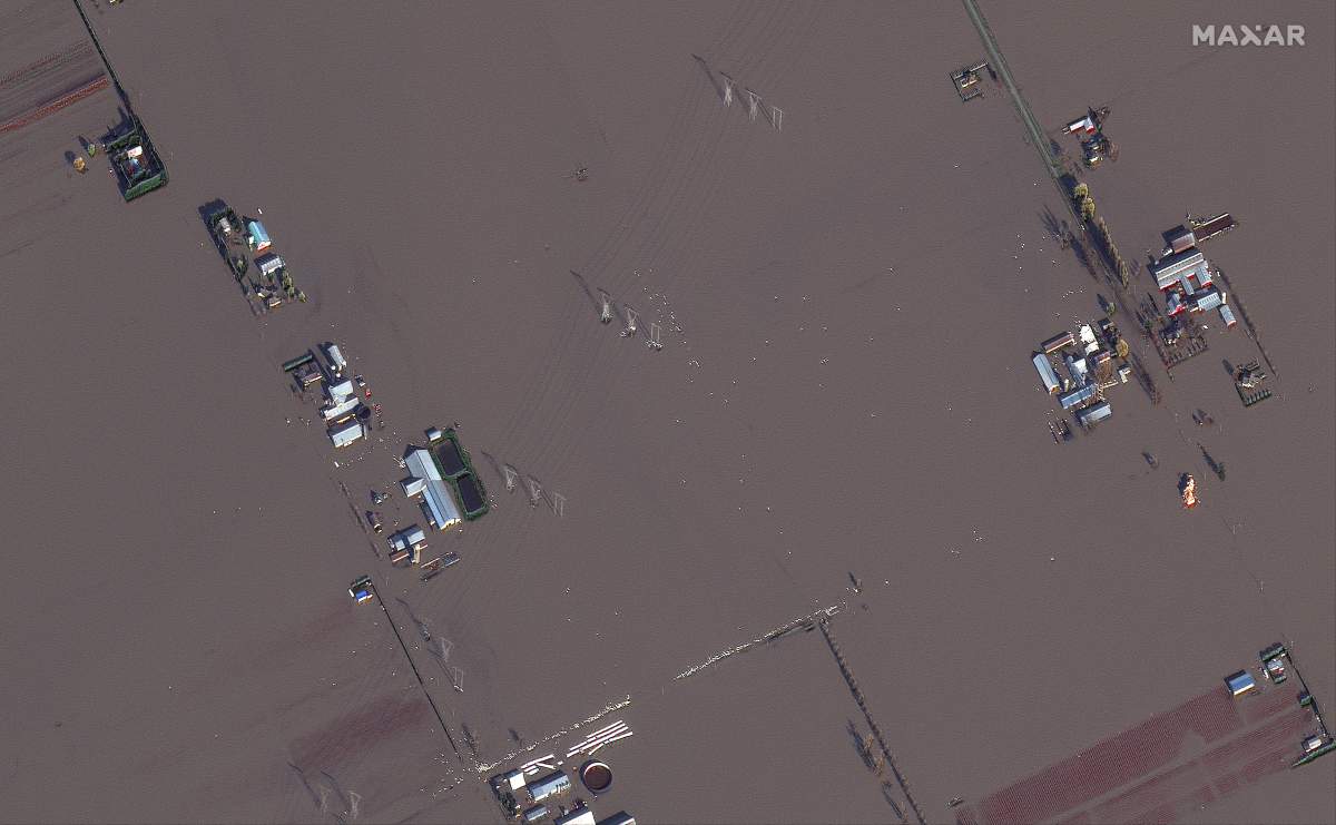 Flooding of the Sumas Prairie in Abbotsford, B.C. Satellite image ©2021 Maxar Technologies