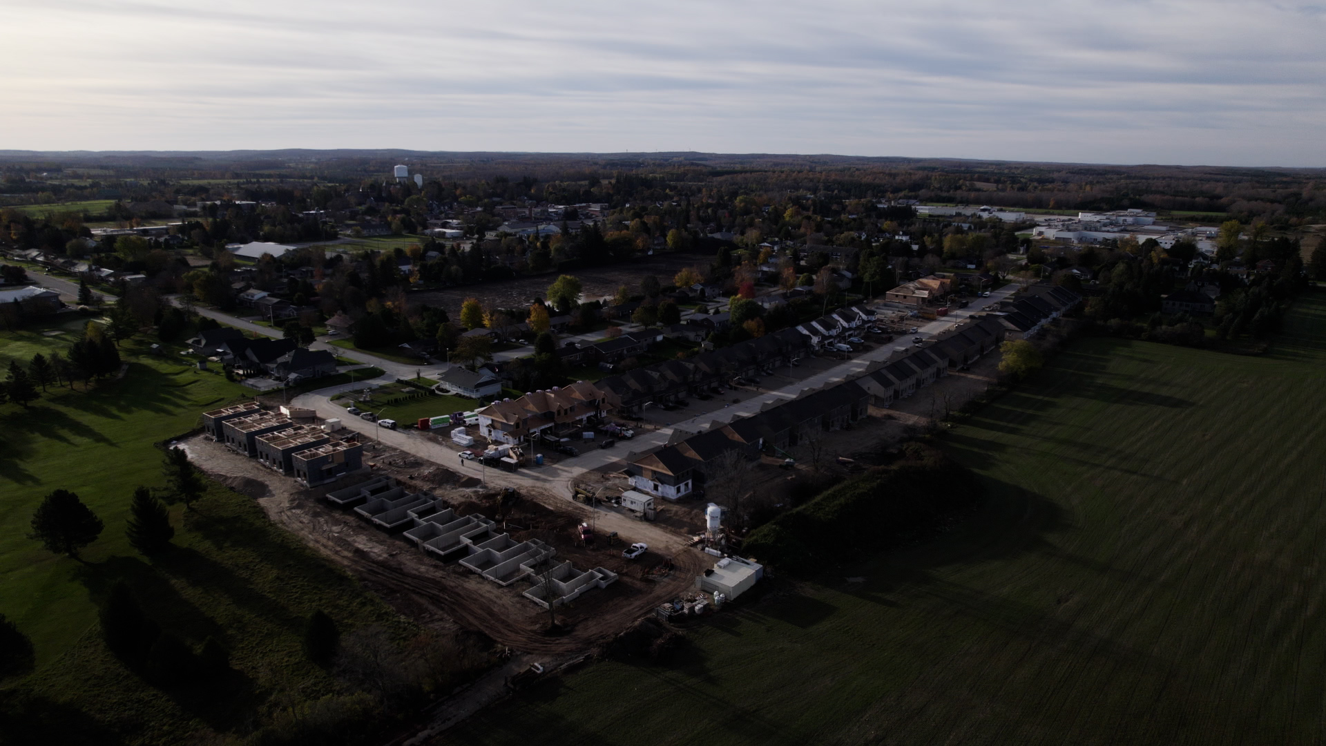 Developer Devonleigh Homes say only 20-30 per cent of the homes are expected to go to local buyers, the rest will likely be sold to young families from southwestern Ontario cities.