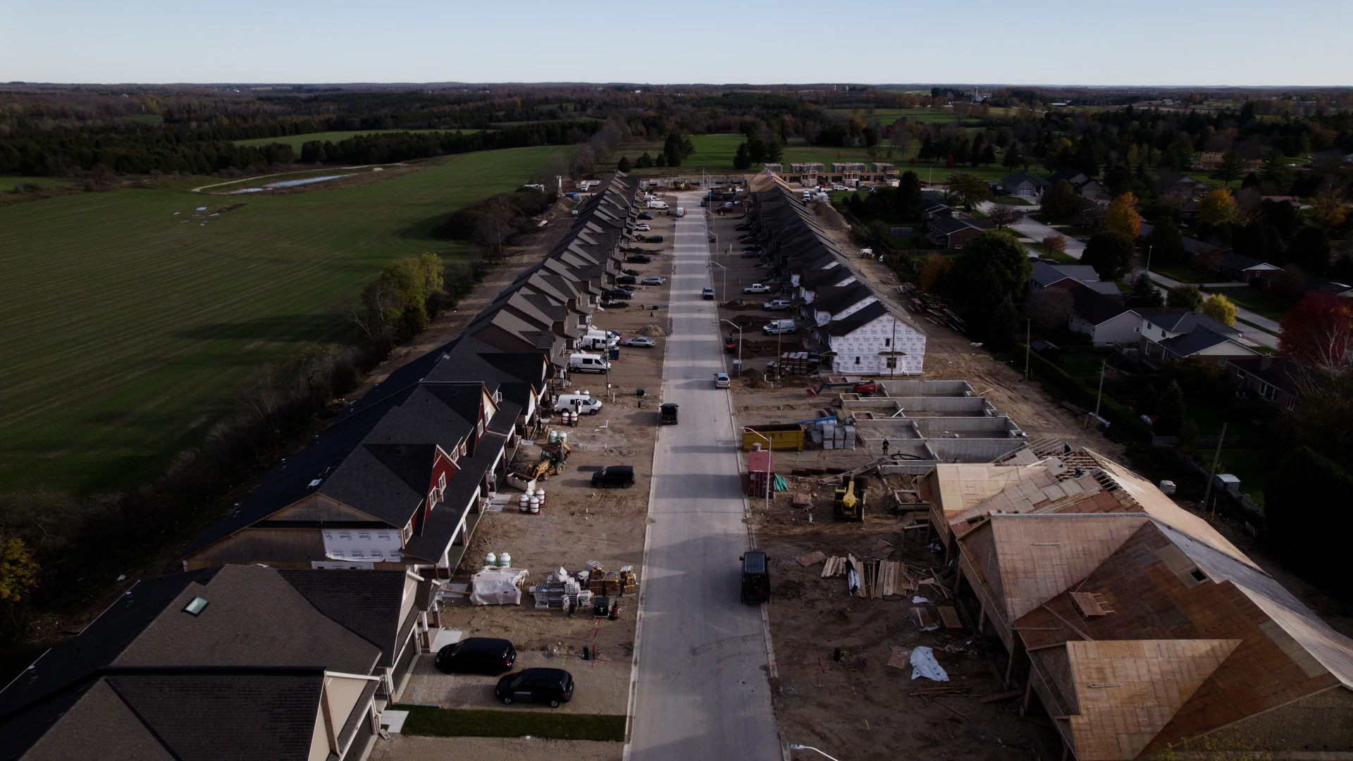 This is one of multiple subdivisions planned for Markdale. The 58 town houses that are under construction all sold in a matter of weeks. “Small town Ontario is about to explode,” says John van Beurden of Devonleigh Homes, the developer behind the project.