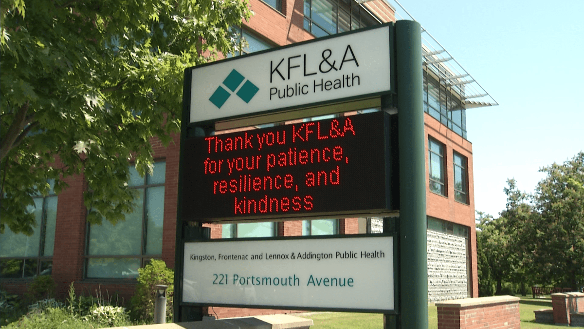 KFL&A Public Health is issuing a Cold Weather Health Warning from Thursday morning until Friday morning for Tamworth, Sydenham and South Frontenac.