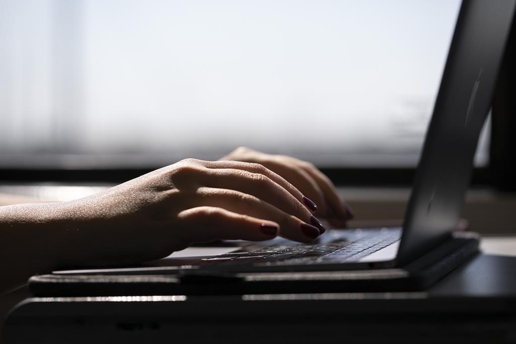 The Financial and Consumers Affairs Authority of Saskatchewan is warning residents against investing with Chicago-based EliteFx Trader Inc.