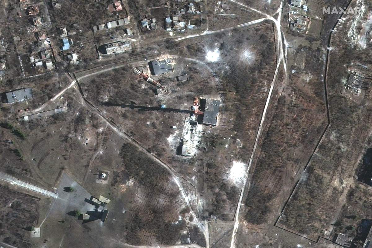 Russia causes damage to Ukrainian fuel storage facility, buildings, satellite images show - image