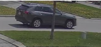 Police are seeking to identify two suspects wanted in connection with a series of distraction thefts in Vaughan.