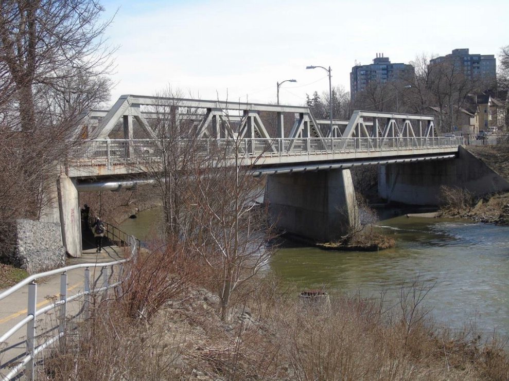 victoria bridge